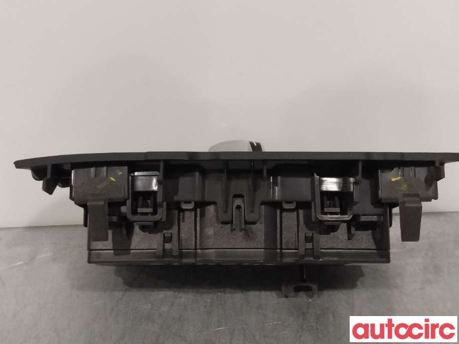 Bryter lys til BMW X5 2013-2018 (F15) (F15) (BMW|61315A254A1|34730502-00|9311727)