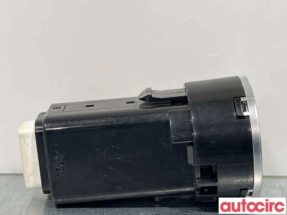 Bryter start/stopp til Isuzu D-Max 2021-->> (Type III)  (ISUZU|8974919650|)