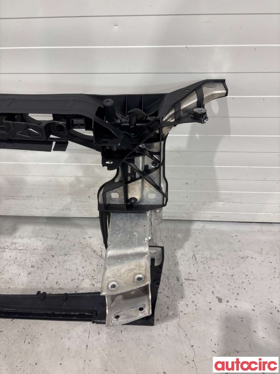 Frontplate til Audi A4 2015-2019 (Type V, Fase 1) (B9) (B9) (AUDI|8W0805594|)