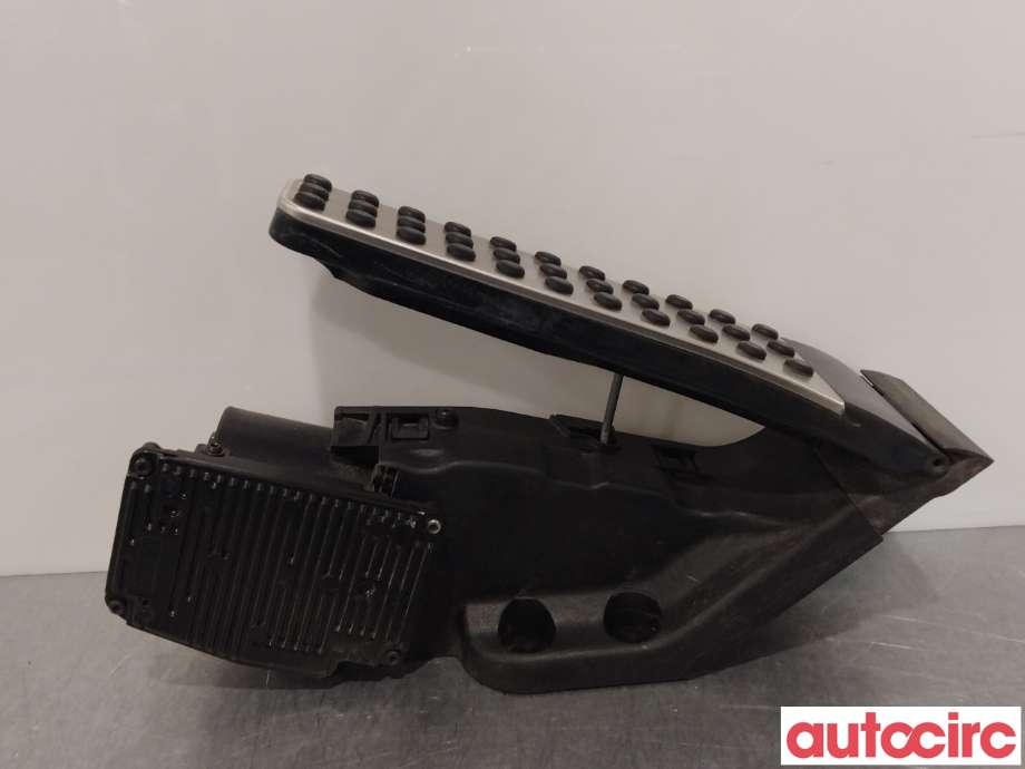 Pedal gass til Mercedes C-Klasse 2018-2021 (Fase 2) (W205) (W205) (MERCEDES|A2223003500)
