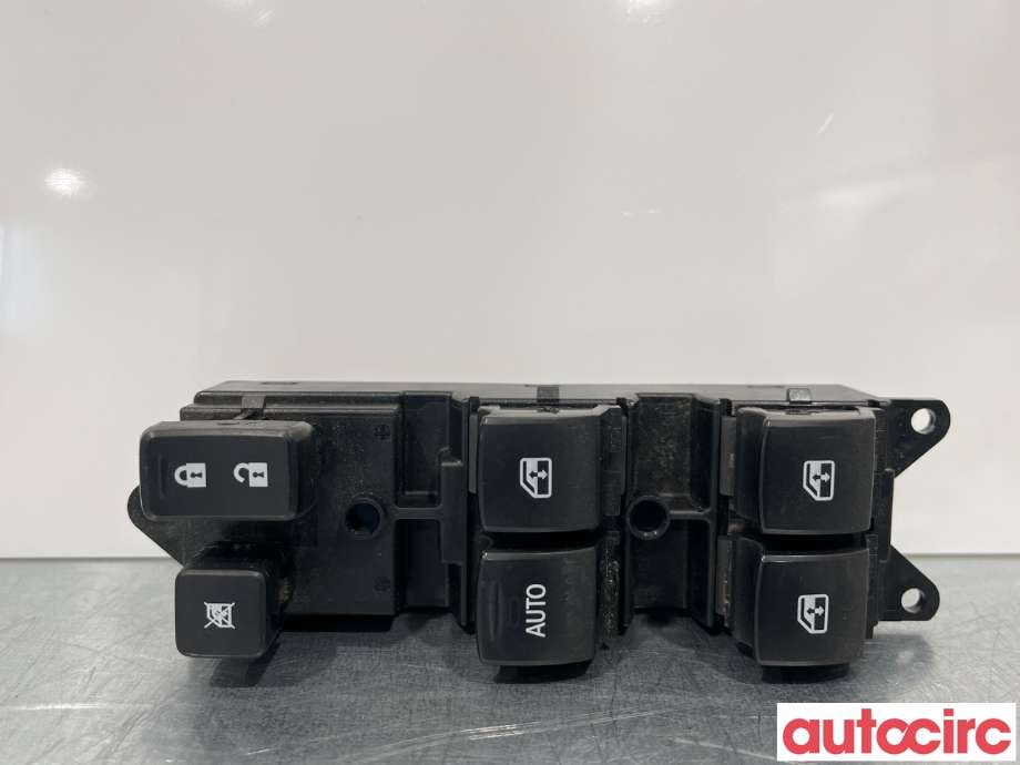 Bryter ruteheis til Mitsubishi Outlander 2015-->> (Type III, Fase 2) (MITSUBISHI|8608A347|)