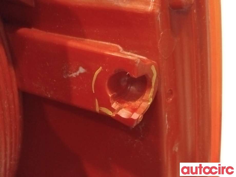 Baklykt venstre til VW Touran 2010-2015 (Type I, Fase 3)  (VOLKSWAGEN|1T0945095R)
