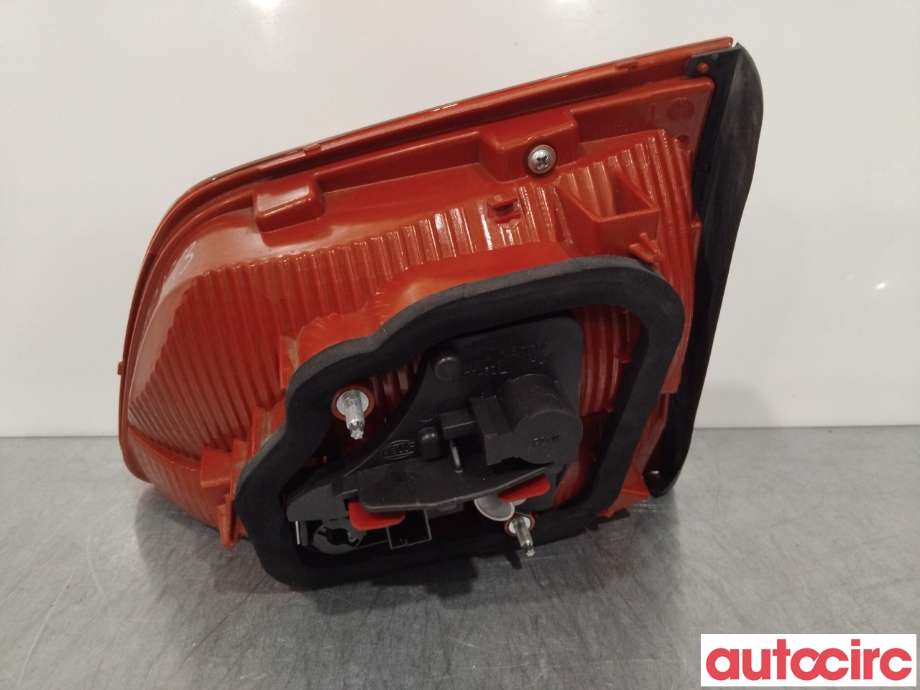 Baklykt venstre indre til VW Touran 2010-2015 (Type I, Fase 3) (VOLKSWAGEN|1T0945093)