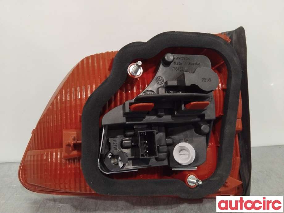 Baklykt venstre indre til VW Touran 2010-2015 (Type I, Fase 3) (VOLKSWAGEN|1T0945093)