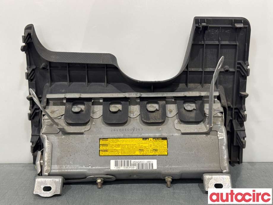 Airbag kne til Toyota Urban Cruiser 2009-2014  (TOYOTA|7390052030B0||7390052031B0)
