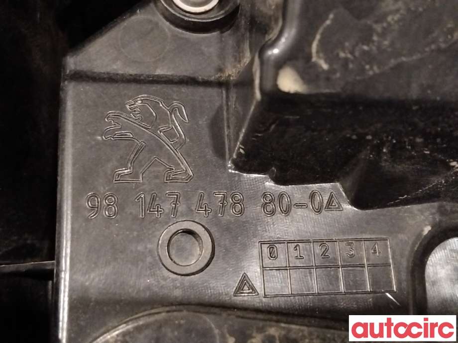 Baklykt venstre til Peugeot 2008 2013-2019 (Type I)  (PEUGEOT|9814747880|9826730480)