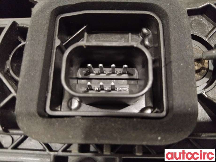 Baklykt venstre til Opel Combo D 2012-2018  (OPEL|95513787)