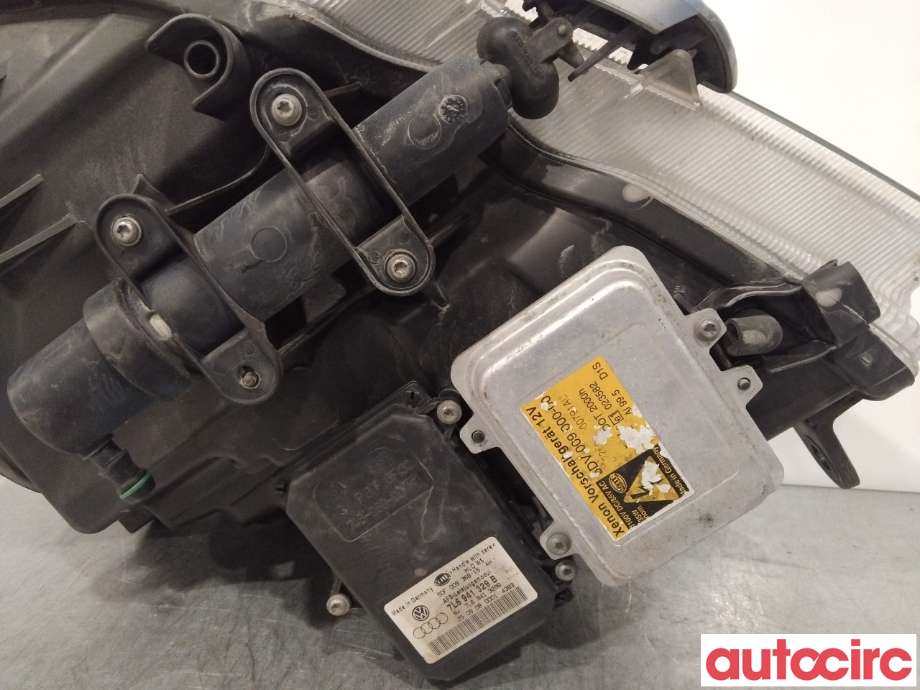 Frontlykt høyre xenon til Škoda Superb 2008-2015 (Type II)  (SKODA|3T1941018E|)