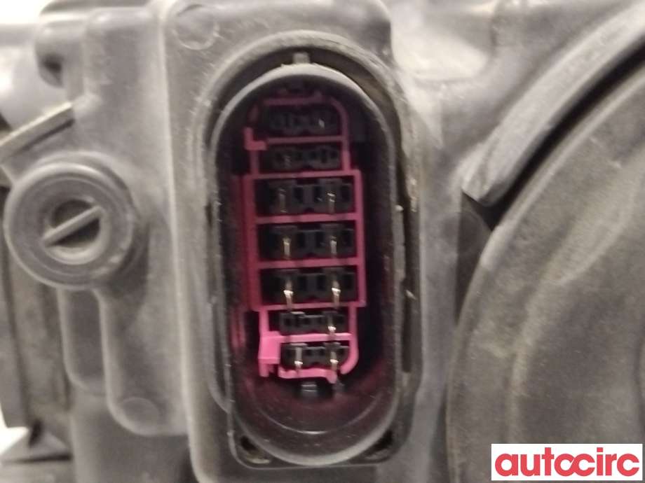 Frontlykt høyre xenon til Škoda Superb 2008-2015 (Type II)  (SKODA|3T1941018E|)