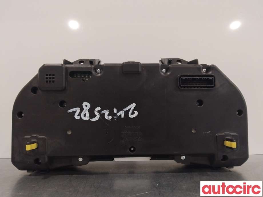Instrumentpanel til Toyota Avensis 2009-2015 (Type III, Fase 1) (TOYOTA|8380005K21)