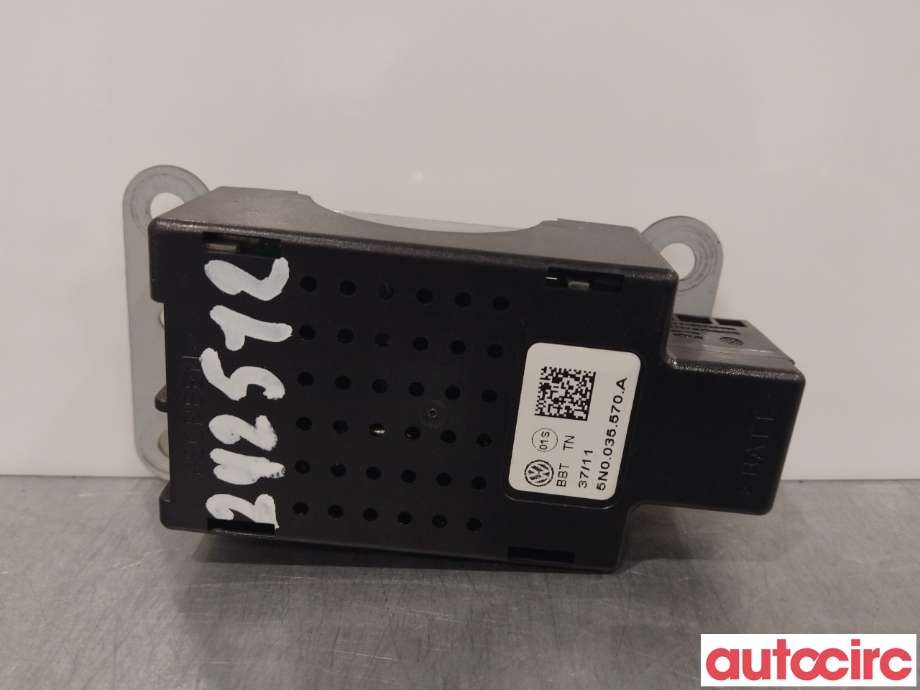 Antenne forsterker til VW Tiguan, 2011-2016 (Type I, Fase 2)  (VOLKSWAGEN|5N0035570A)