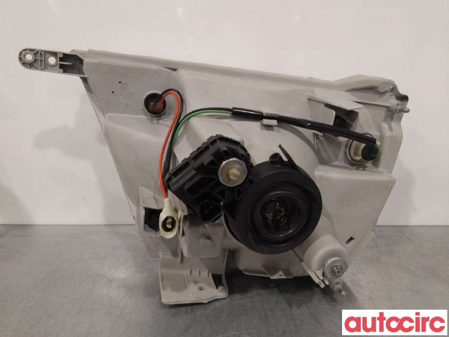 Frontlykt venstre halogen til Suzuki Grand Vitara 1998-2005 (Type II)  (SUZUKI|35320-50J20|35320-50J20-000)