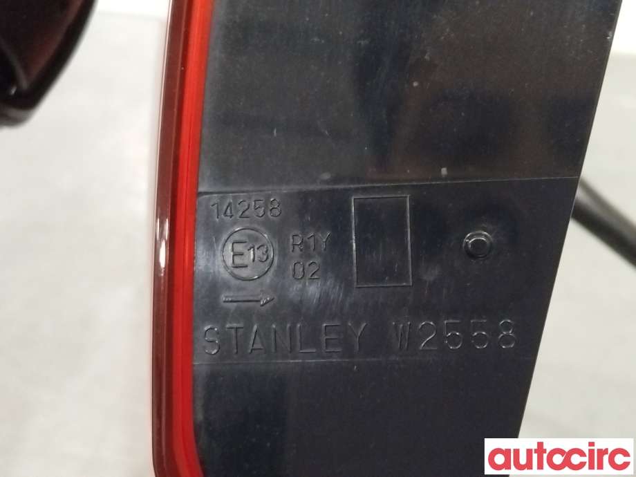 Baklykt høyre indre til Mitsubishi Outlander 2015-->> (Type III, Fase 2)  (MITSUBISHI|8331A180|)