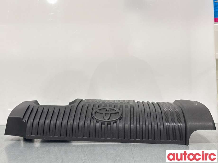 Motordeksel over motor til Toyota Yaris 2014-2020 (Type III, Fase 2) (TOYOTA|112120M060||11212-0M060)
