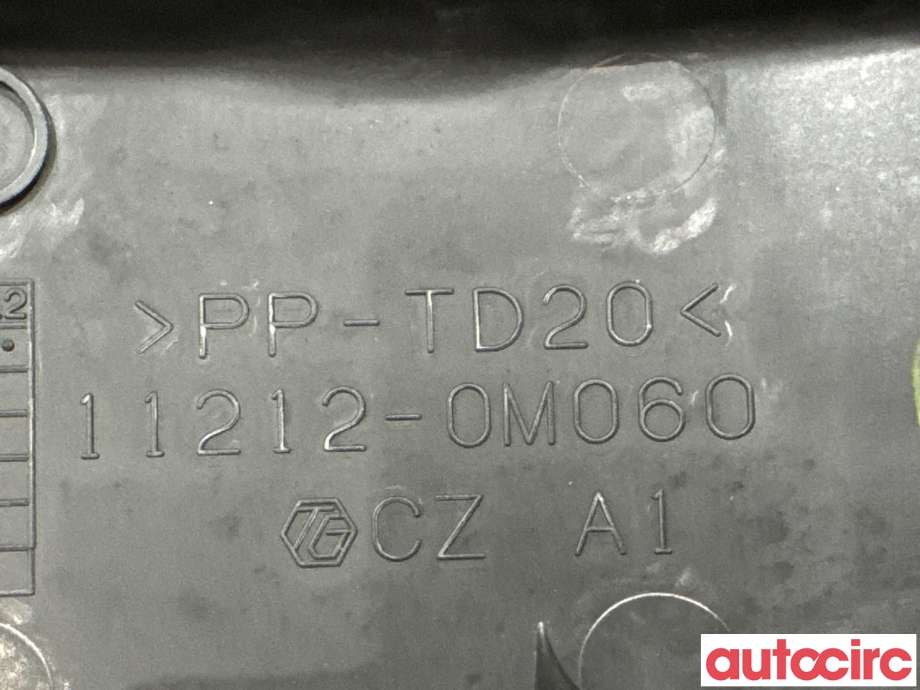 Motordeksel over motor til Toyota Yaris 2014-2020 (Type III, Fase 2) (TOYOTA|112120M060||11212-0M060)