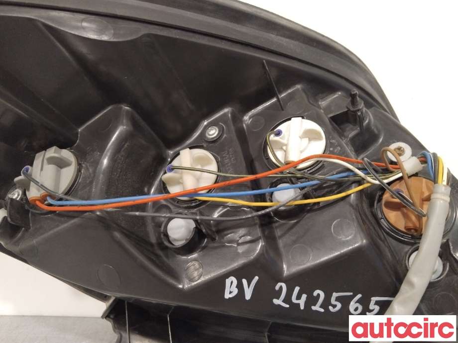 Baklykt venstre til Opel Antara 2007-2013  (OPEL|96673815)