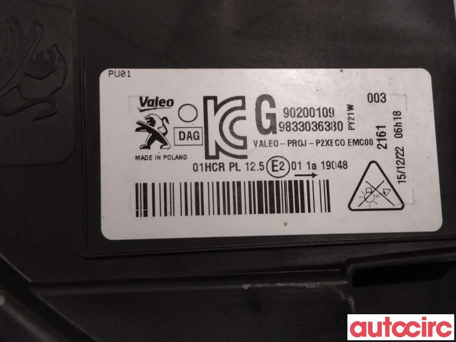 Frontlykt venstre halogen til Peugeot 208 2019-->> (Type II)  (PEUGEOT|9833036380|90200109)