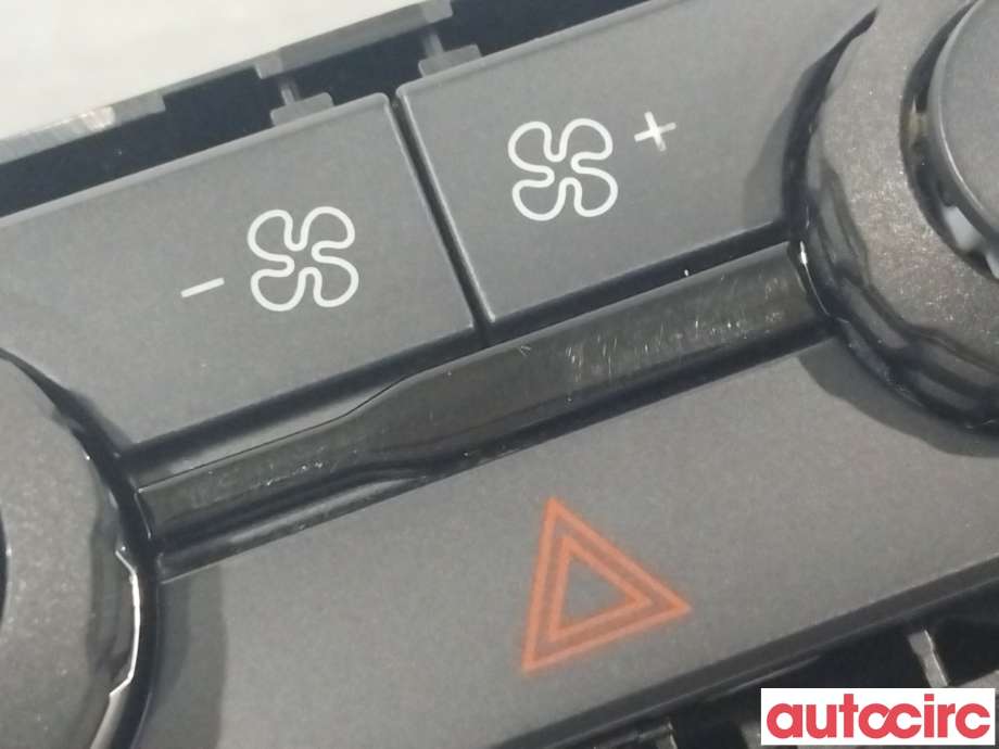 Varmeapparat betjening til Ford Ranger / Ranger Raptor 2015-2022  (FORD|2570728|)