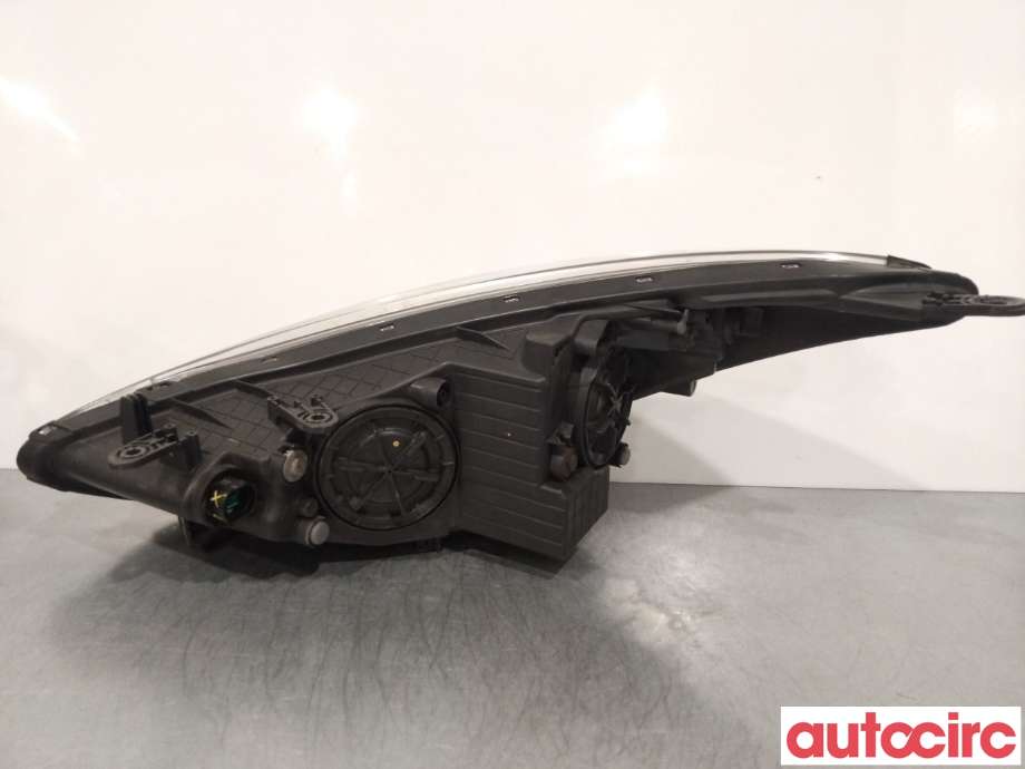 Frontlykt høyre halogen til Hyundai i30 2012-2017 (Type II)  (HYUNDAI|92102A6000)