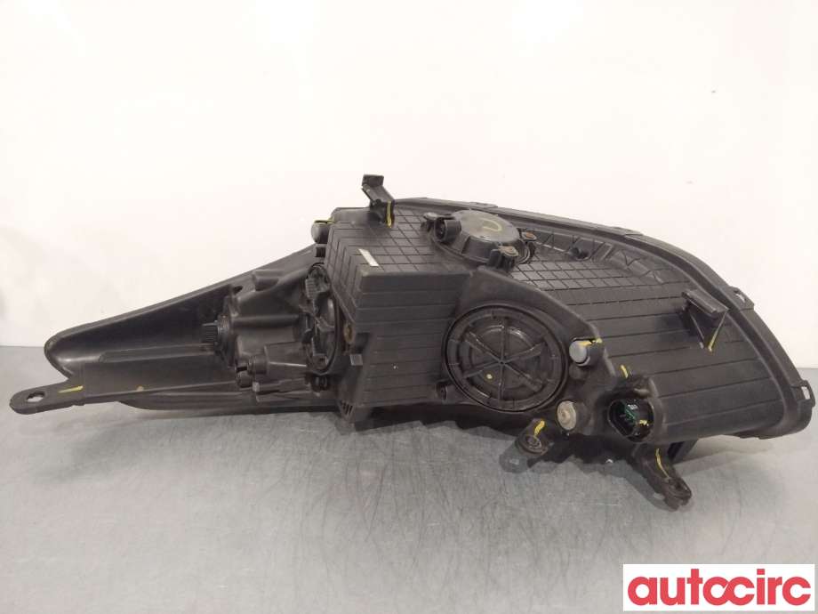 Frontlykt høyre halogen til Hyundai i30 2012-2017 (Type II)  (HYUNDAI|92102A6000)