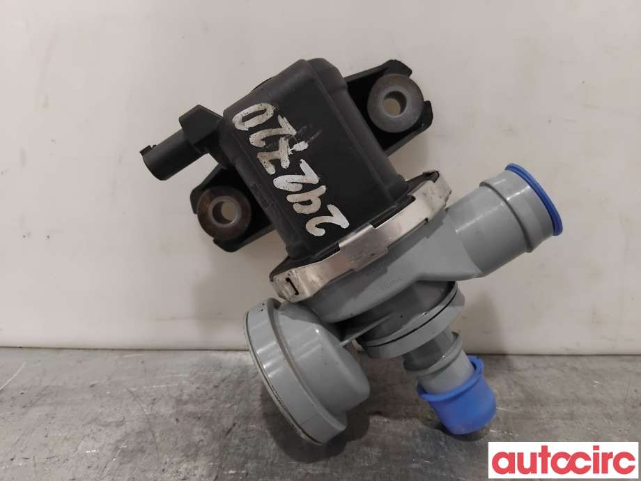 Diverse deler til BMW 5-Serie 2017-->> (G30/G31) (G30/G31) (BMW|16137441833||7441833)