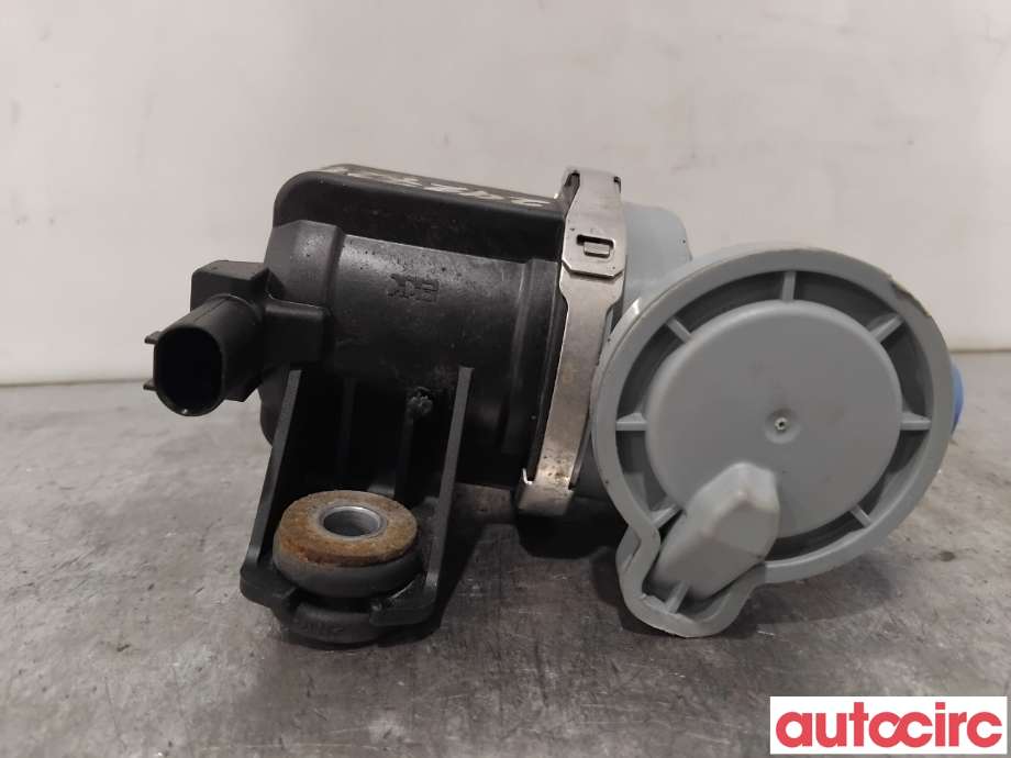 Diverse deler til BMW 5-Serie 2017-->> (G30/G31) (G30/G31) (BMW|16137441833||7441833)