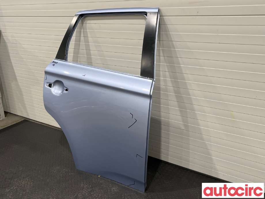 Dør høyre bak til Mitsubishi Outlander 2012-2015 (Type III, Fase 1)  (MITSUBISHI|5730B390)
