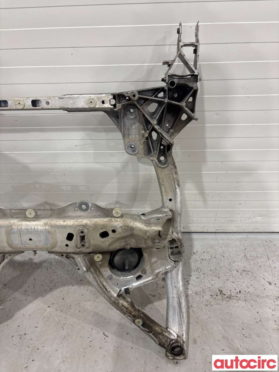 Travers foran hoved til BMW 5-Serie 2017-->> (G30/G31) (G30/G31) (BMW|31106861106|)