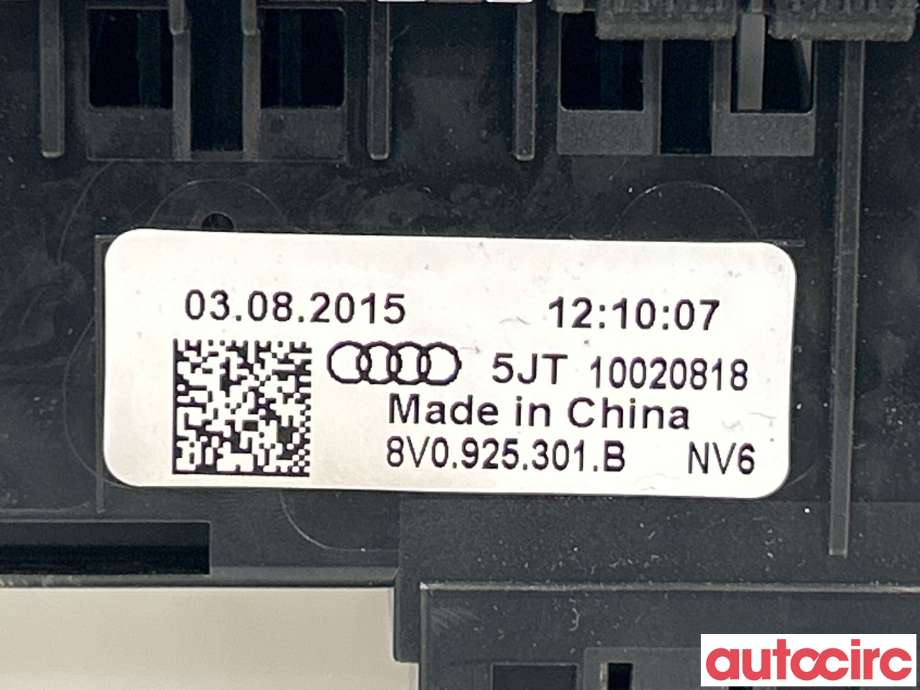 Bryter nødblink til Audi A3 2012-2016 (Type III, Fase 1)  (AUDI|8V0925301B)