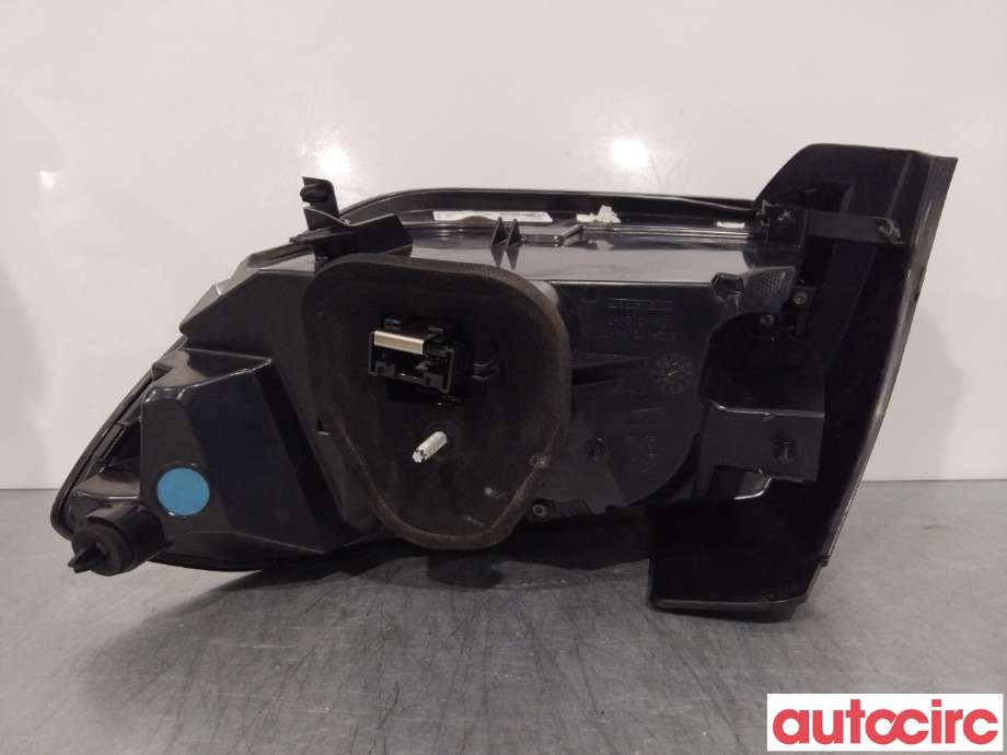 Baklykt venstre til Peugeot 208 2019-->> (Type II)  (PEUGEOT|9823216880|L90123124)