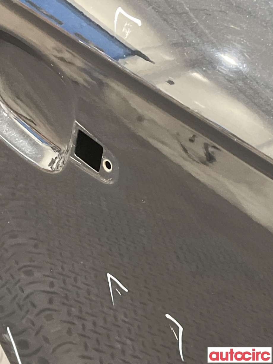 Dør høyre bak til Audi A4 2007-2014 (Type IV) (B8) (B8) (AUDI|8K9833052D)