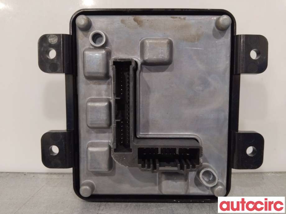 Diverse deler til Tesla Model Y 2021-2024 (Type I) (TESLA|1855541-00-F|GVM25080000583|1855541-14-E)