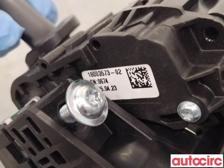 Bryter combi til Tesla Model Y 2021-2024 (Type I)  (TESLA|2072998-00-D)