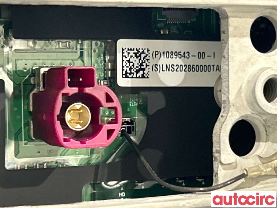Instrument kjørecomputer til Tesla Model 3 2018-2023 (Fase 1) (TESLA|1089543-00-H|1089543-00-I)