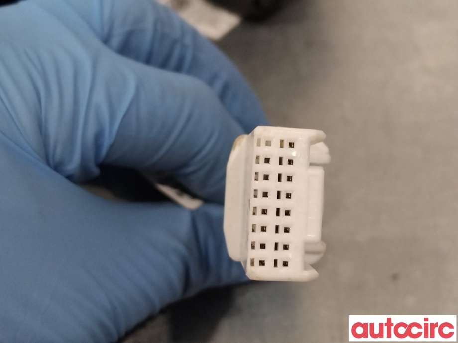 Batterilader inntak/luke til Tesla Model Y 2021-2024 (Type I)  (TESLA|2029539-00-C)