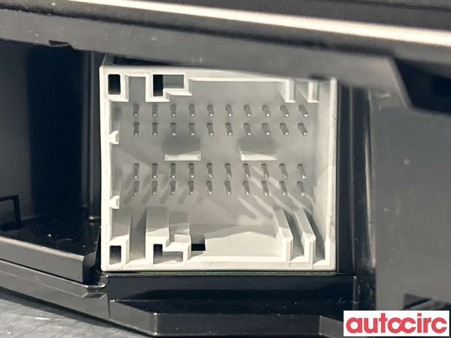 Tak konsoll til Mercedes EQS 2021-->> (V297) (V297) (MERCEDES|A0009004437|A0009009137)