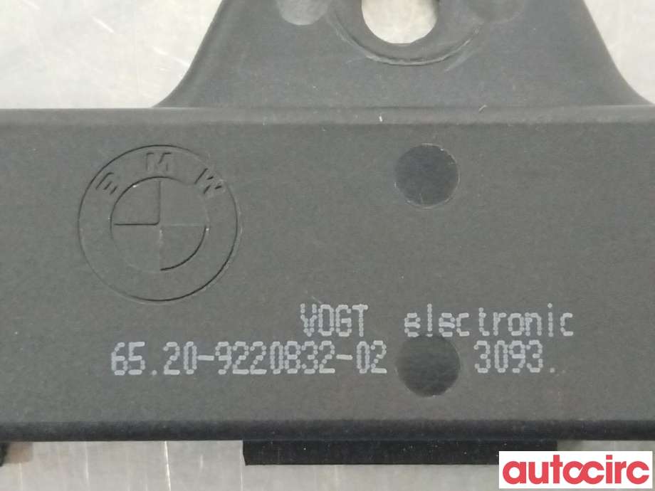 Antenne forsterker til BMW 5-Serie 2017-->> (G30/G31) (G30/G31) (BMW|65209220832)