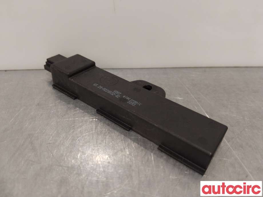 Antenne forsterker til BMW 5-Serie 2017-->> (G30/G31) (G30/G31) (BMW|65209220832)