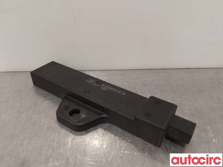 Antenne forsterker til BMW 5-Serie 2017-->> (G30/G31) (G30/G31) (BMW|65209220832)