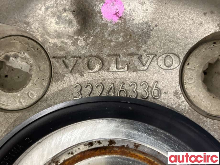 Hjulspindel høyre foran til Volvo XC40 2018-2024  (VOLVO|32246336|)