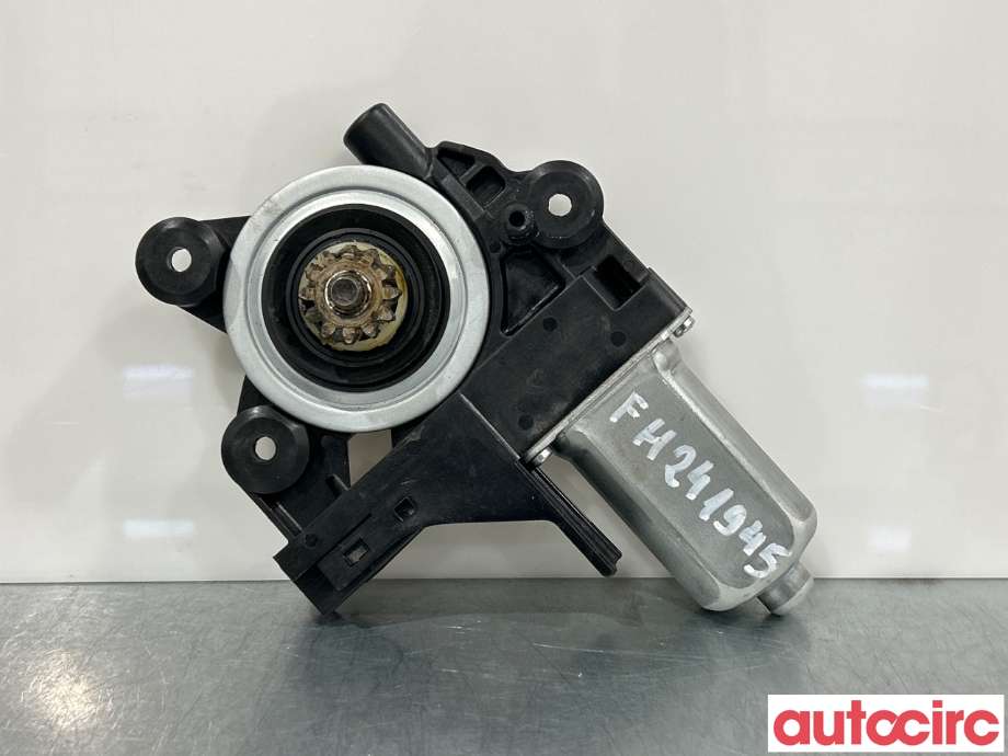 Ruteheis høyre foran til Volvo XC70 2014-2016 (Type II, Fase 2) (VOLVO|30699646|970714-102|)
