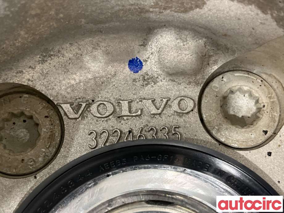 Hjulspindel venstre foran til Volvo XC40 2018-2024  (VOLVO|32246335|)