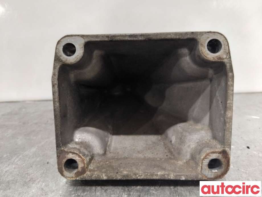 Motorfeste til Mercedes C-Klasse 2000-2004 (Fase 1) (W203) (W203) (MERCEDES|A6112230804|)