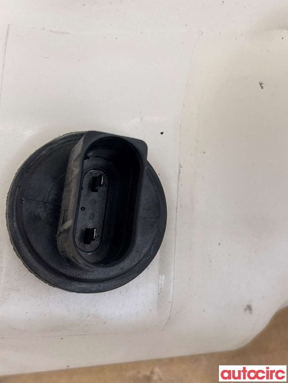 Spylertank til VW Touran 2010-2015 (Type I, Fase 3) (VOLKSWAGEN|1T0955453E)