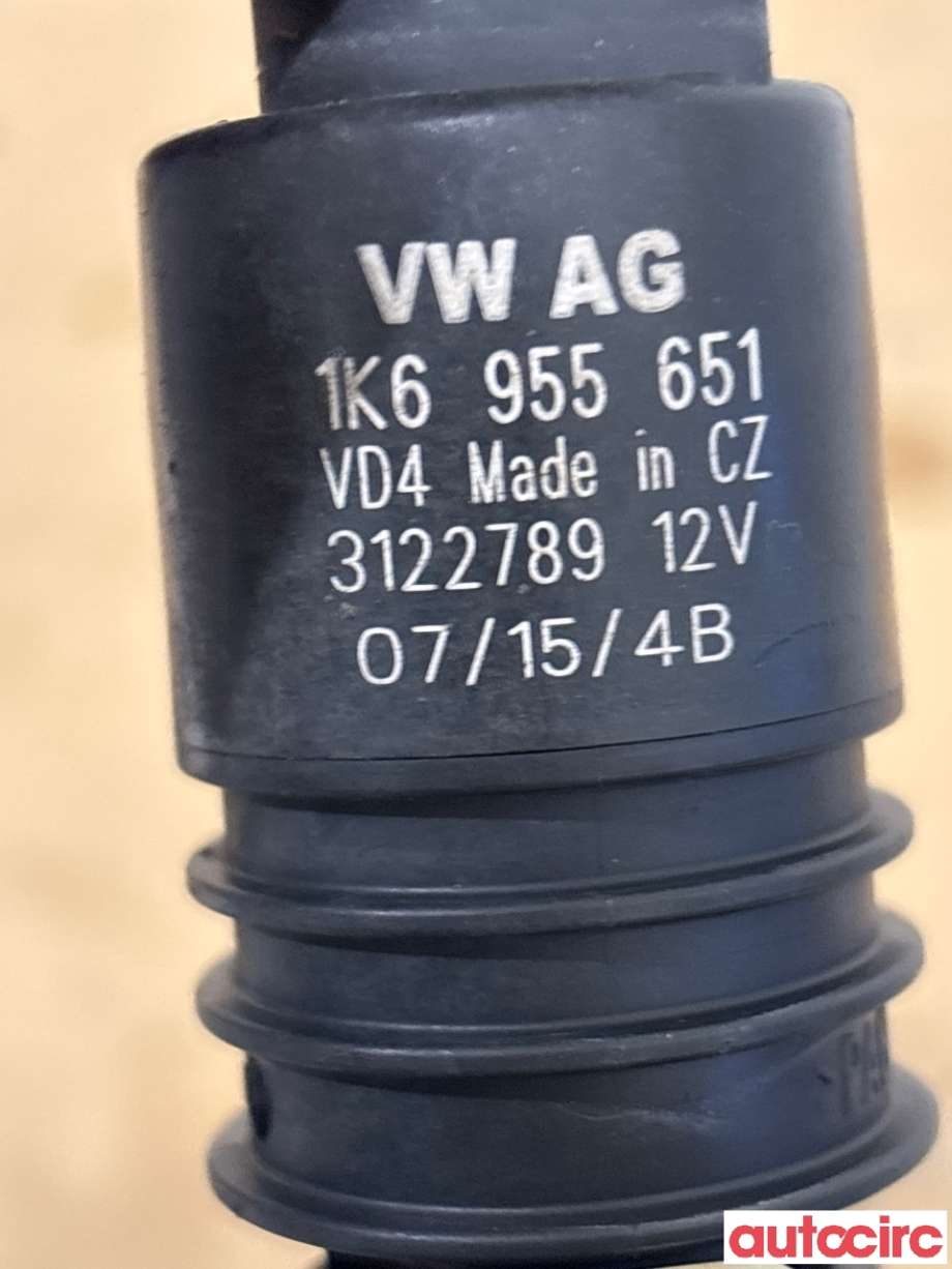 Spylerpumpe foran til VW Touran 2010-2015 (Type I, Fase 3)  (VOLKSWAGEN|1K6955651)