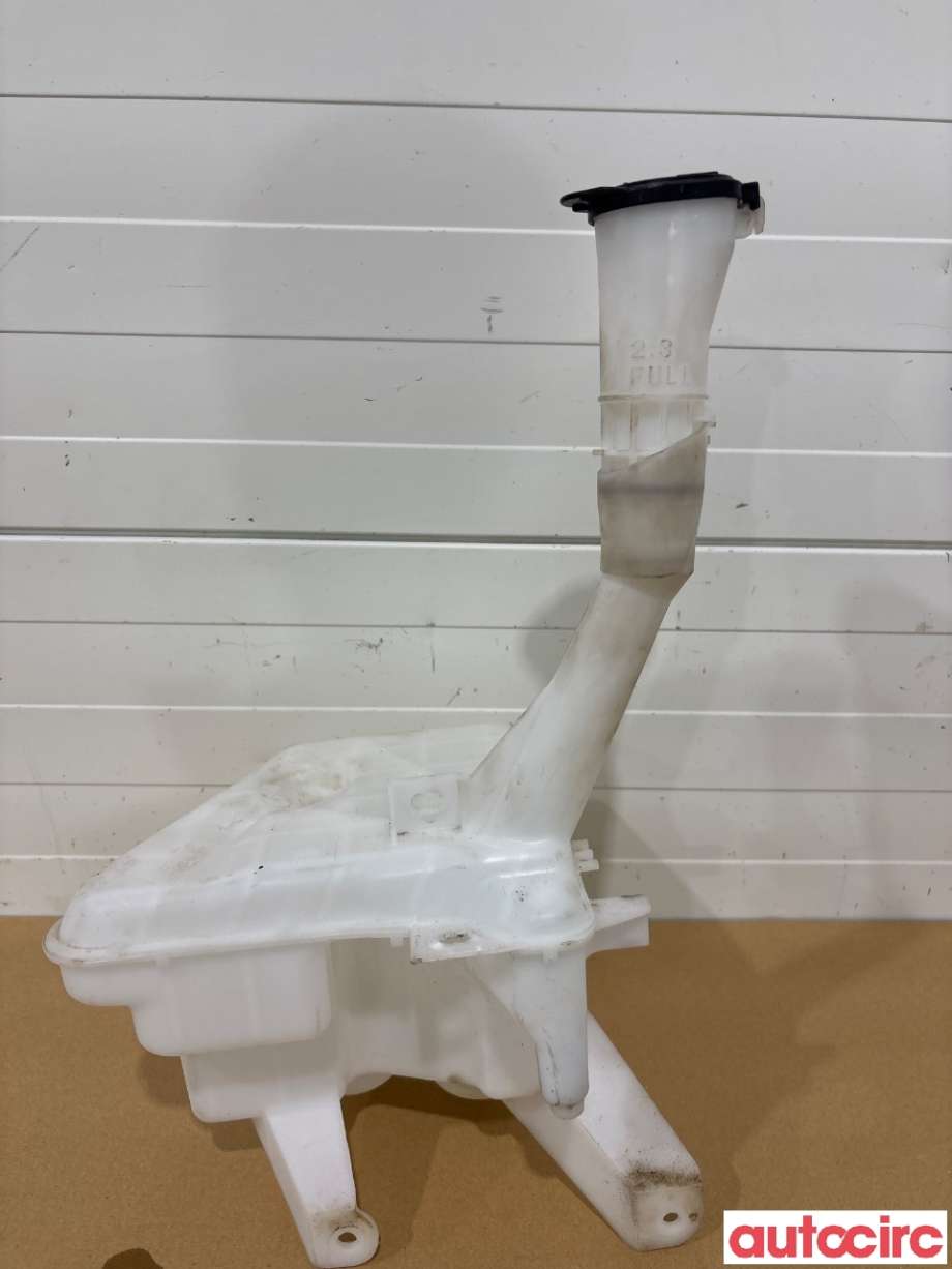 Spylertank til Toyota Urban Cruiser 2009-2014  (TOYOTA|8531552140|060851-316)