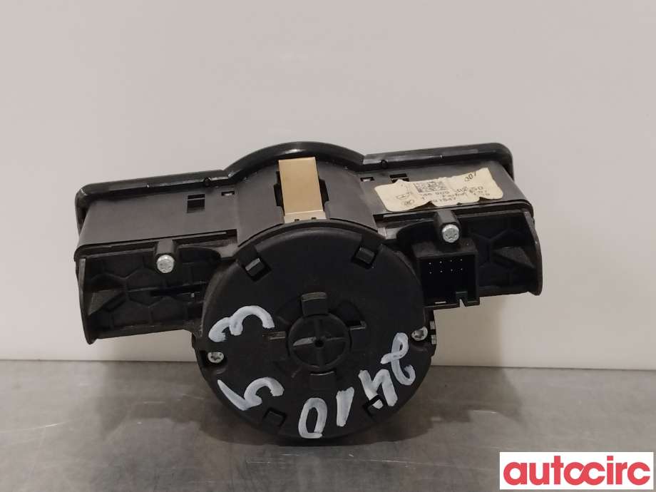 Bryter lys til Mercedes Vito 2014-->> (W447) (W447) (MERCEDES|A2469050250)