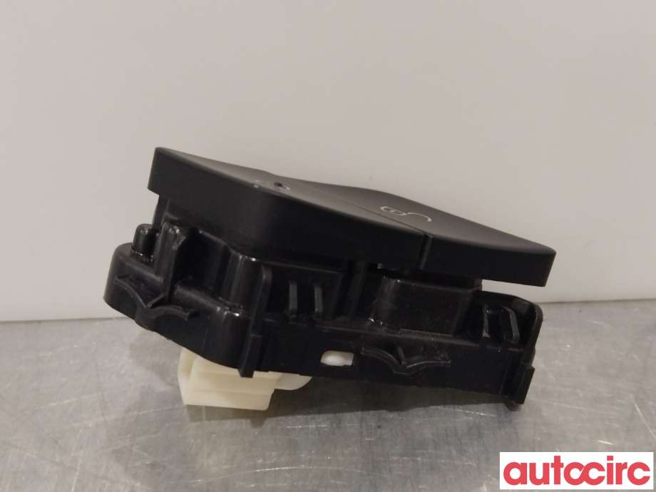 Bryter diverse til Mercedes Vito 2014-->> (W447) (W447) (MERCEDES|A2059055251)