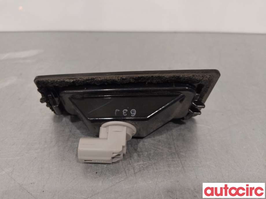 Skiltlys til Mazda CX-3 2015-2022  (MAZDA|B45A51270B)