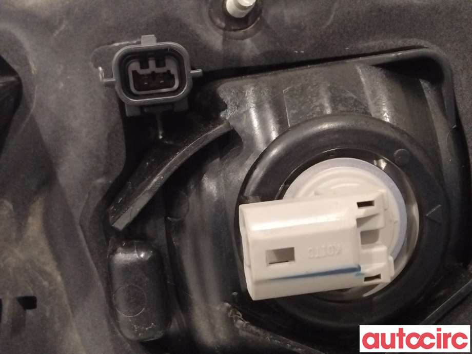Baklykt høyre indre til Nissan Qashqai 2014-2021 (Type II)  (NISSAN|265504EA5D|265504EA6E)